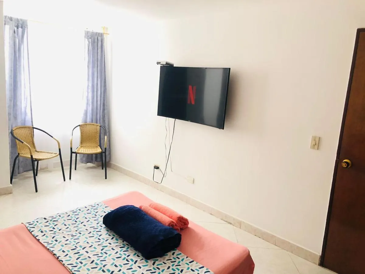 Homestay M&N Alojamiento Es Una Habitacion En Un Apto Medellin