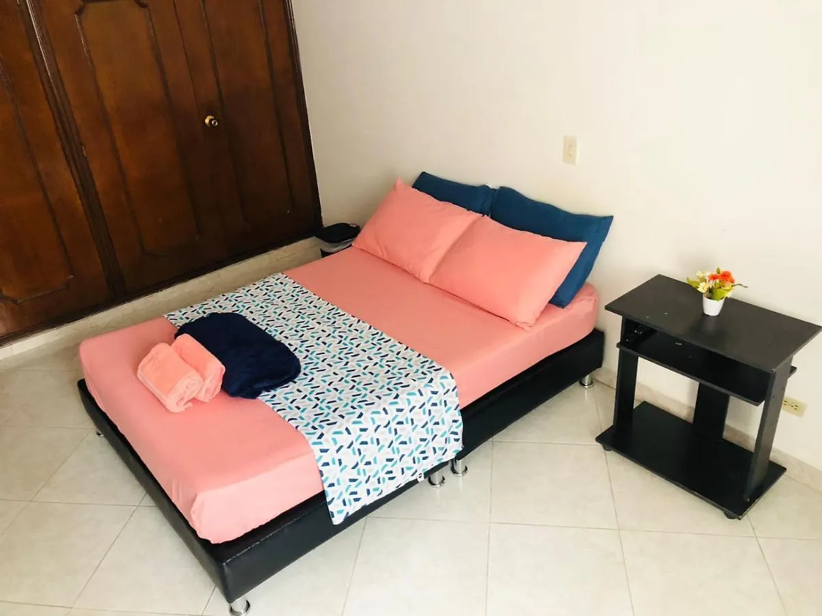 M&N Alojamiento Es Una Habitacion En Un Apto Medellin 0*,  Colombia